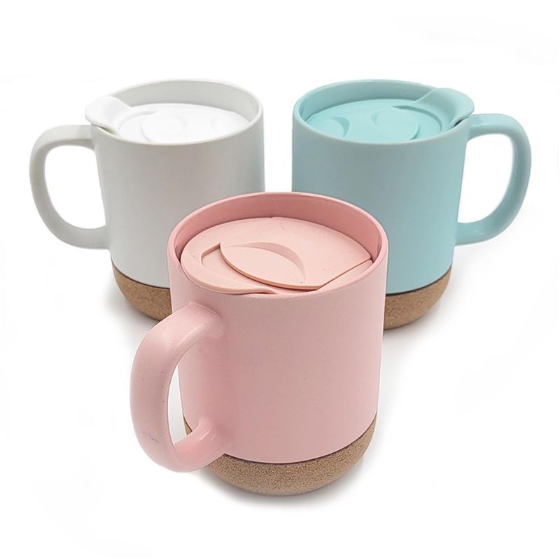 Hrnek s korkovým podstavcem detail 2